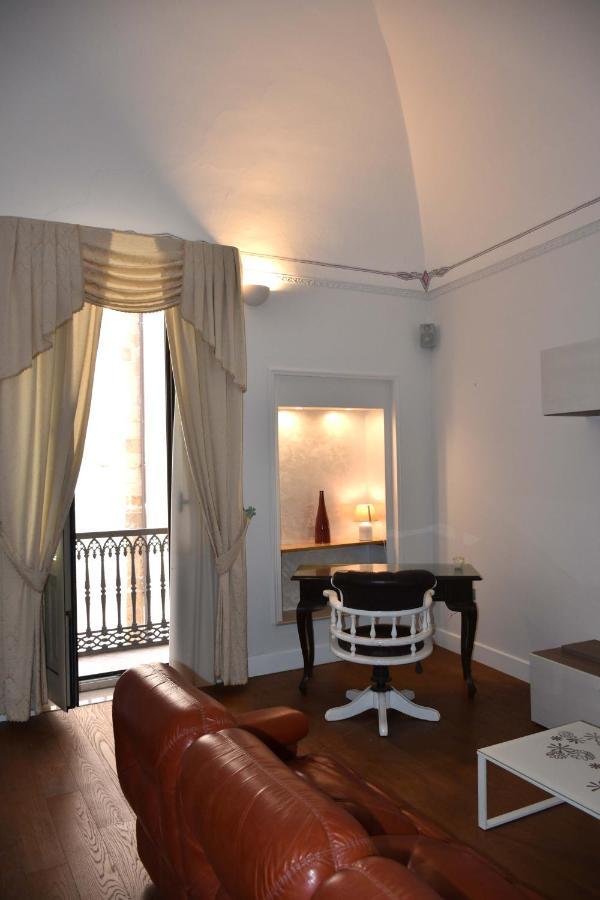 Il Duomo E Il Mare Apartment Brindisi Exterior foto